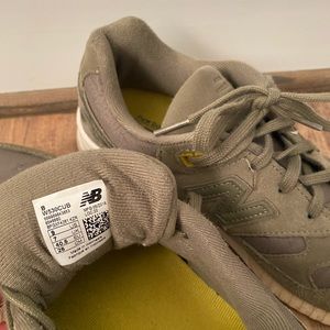 New Balance Sneakers